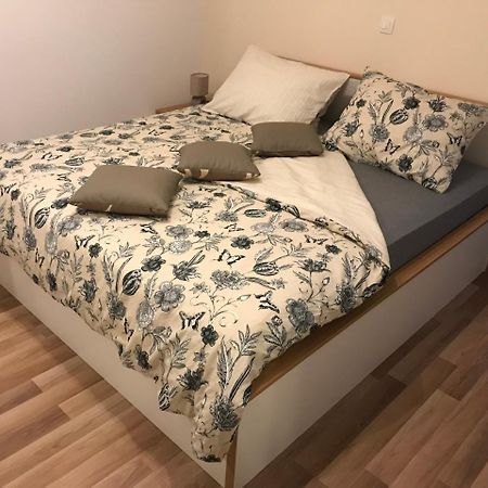 Apartman Mig โซลิน ภายนอก รูปภาพ